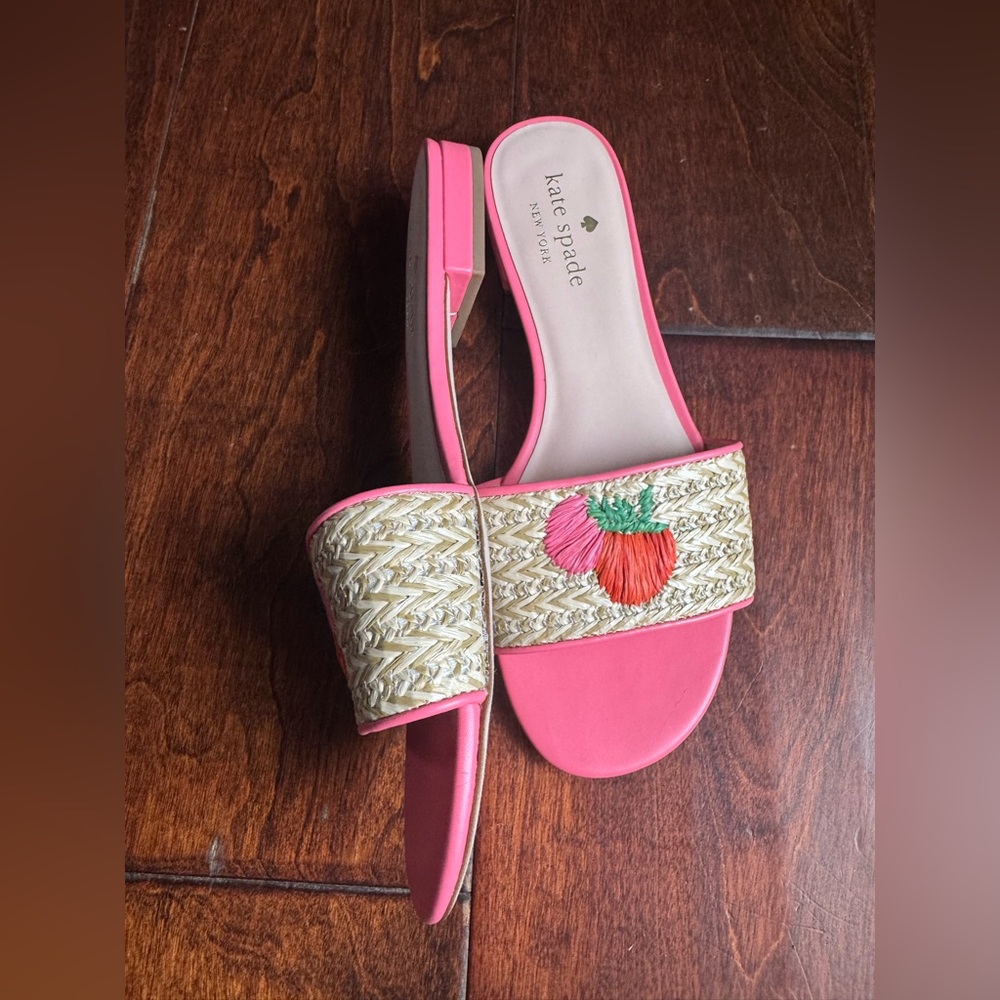 Kate Spade “Finefetti” Woven Strawberry Sandal Slides, Size 7. - Picture 2 of 7